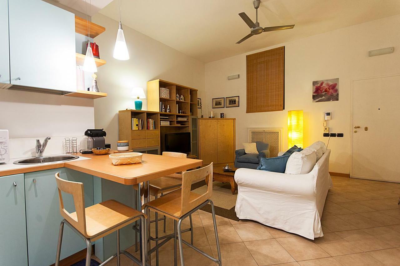 Elegant Apartment In Sant'Ambrogio 밀라노 외부 사진