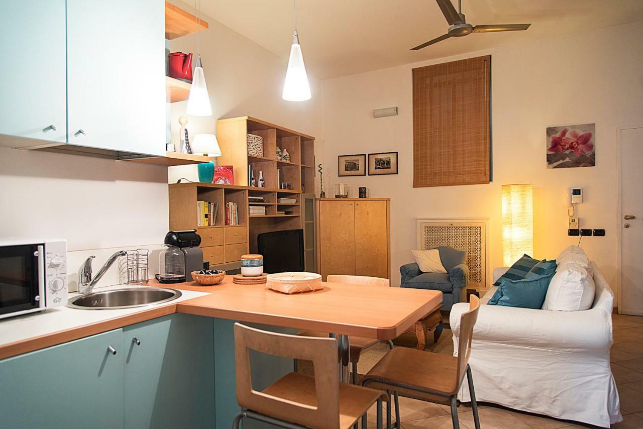 Elegant Apartment In Sant'Ambrogio 밀라노 외부 사진
